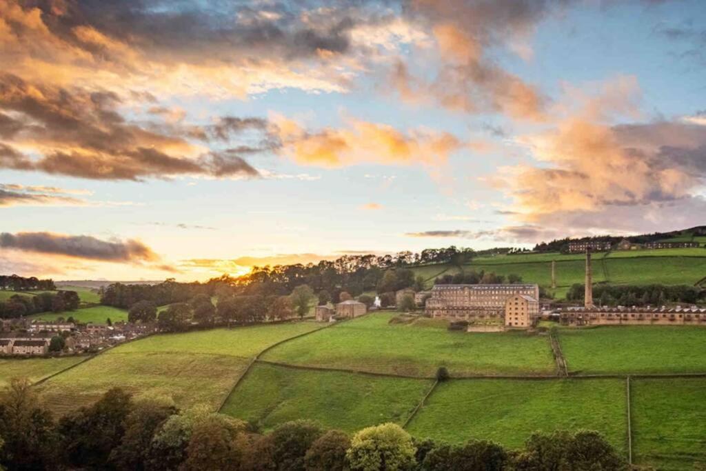 Entire Cottage In The Beautiful Calder Valley 哈利法克斯 外观 照片