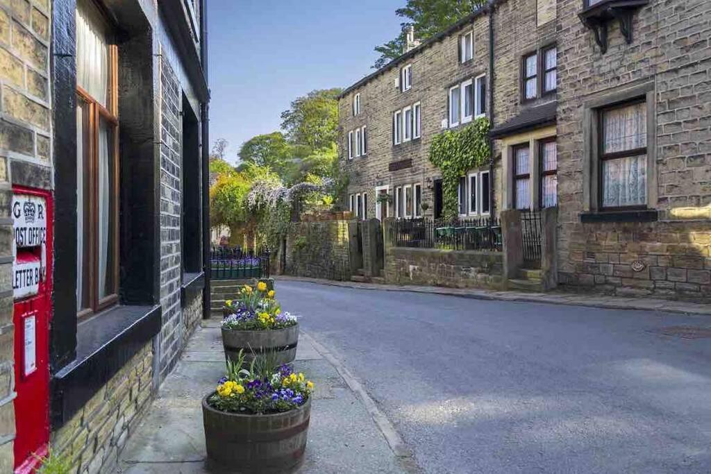 Entire Cottage In The Beautiful Calder Valley 哈利法克斯 外观 照片