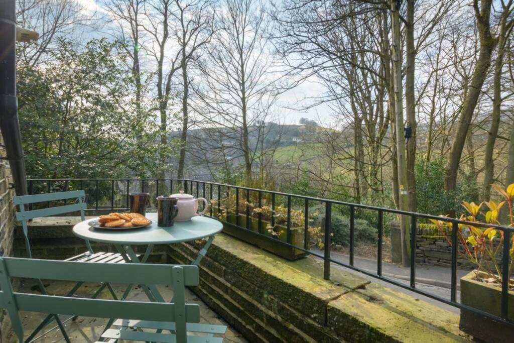 Entire Cottage In The Beautiful Calder Valley 哈利法克斯 外观 照片