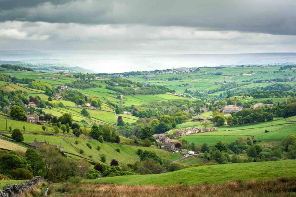 Entire Cottage In The Beautiful Calder Valley 哈利法克斯 外观 照片